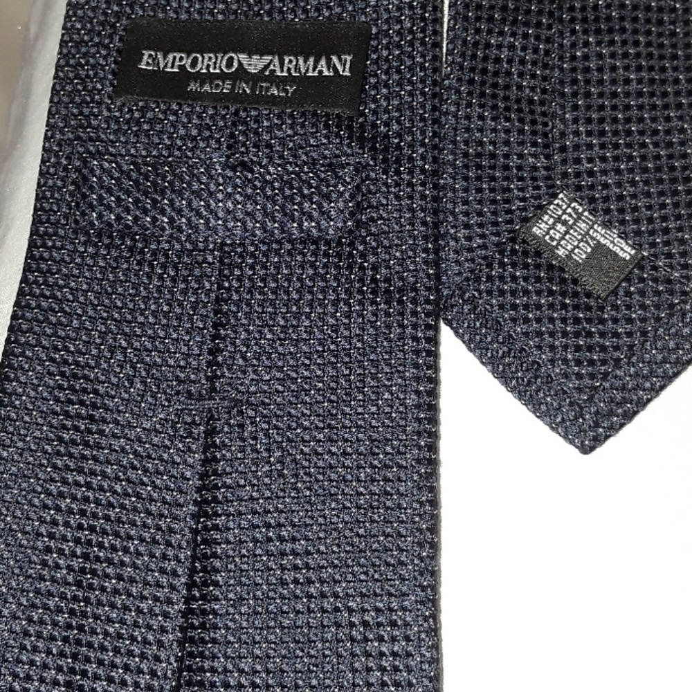 Four Designer Ties Bundle - image 8